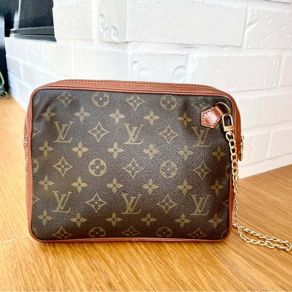 Louis Vuitton Authentic Monogram Clutch / Wristlet Bag - Picture 2 of 12